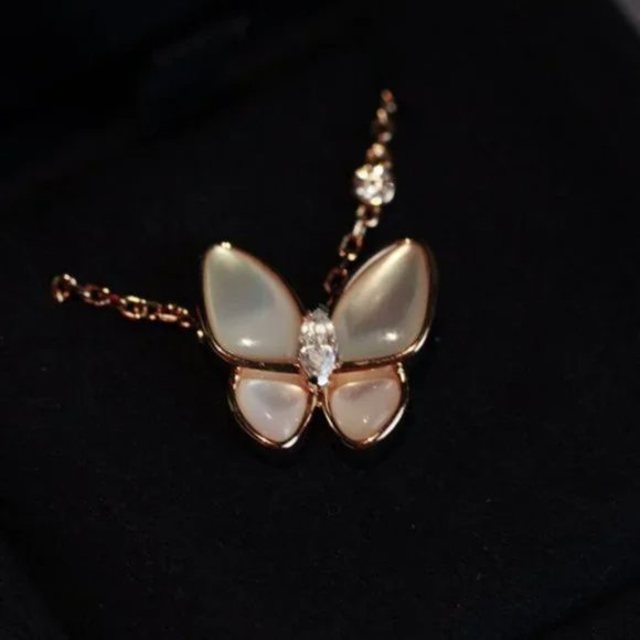 Excellent Used Condition VCA Necklace - Picture 2 of 6